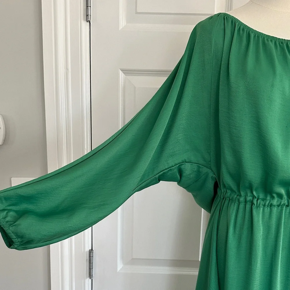 BCBGMaxAzria Carie Kelly Green Drape Bateau Wedding Guest Prom Dress Size S-M-L - Picture 5 of 15